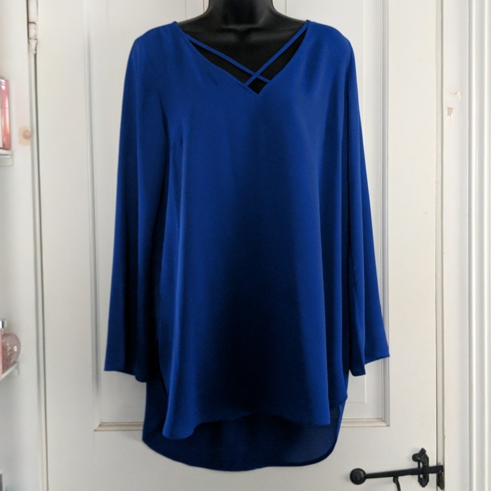 Blue Express lattice front flowy sleeve top